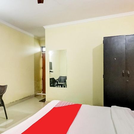 Oyo Hotel R K Residency Gurgaon Buitenkant foto