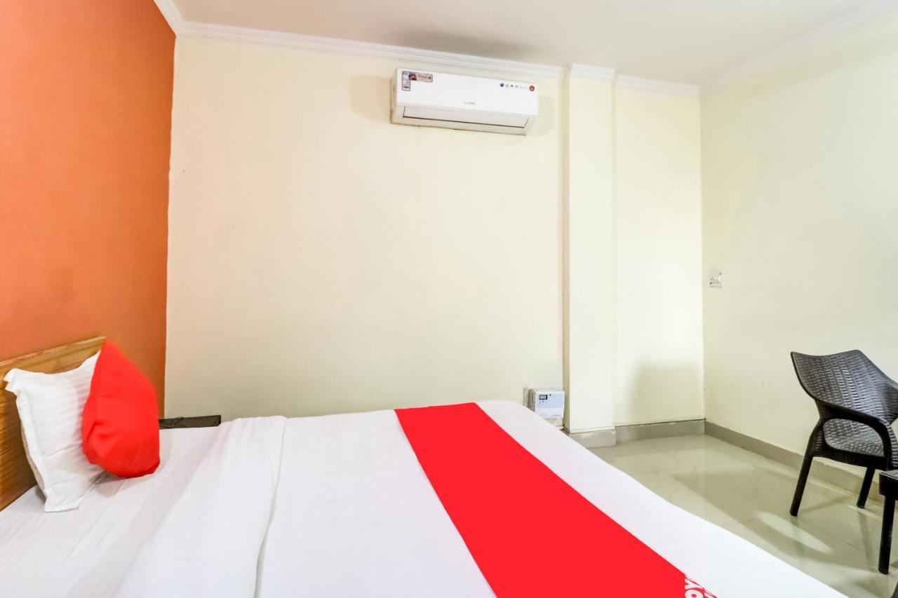 Oyo Hotel R K Residency Gurgaon Buitenkant foto