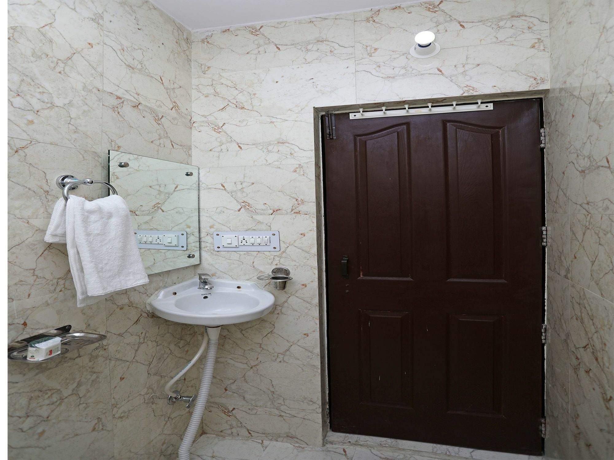 Oyo Hotel R K Residency Gurgaon Buitenkant foto